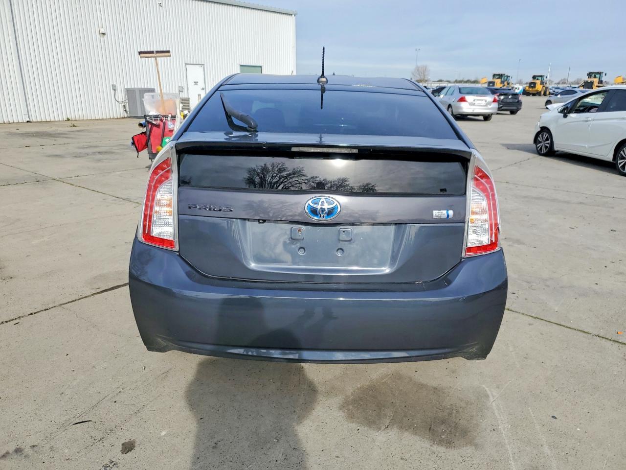 2019 Toyota Prius - Image 6