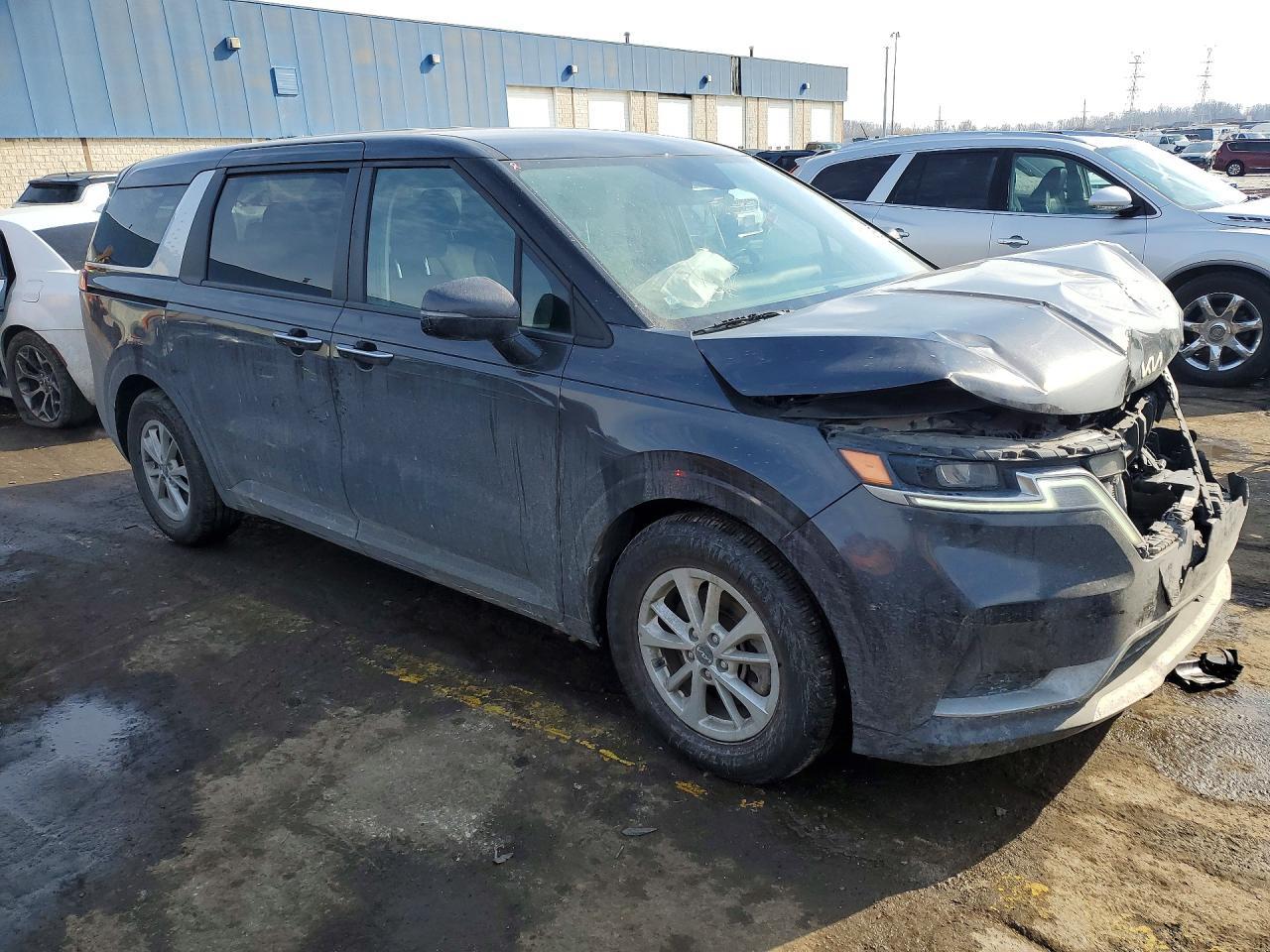 2022 Kia Carnival Lx - Фото 4