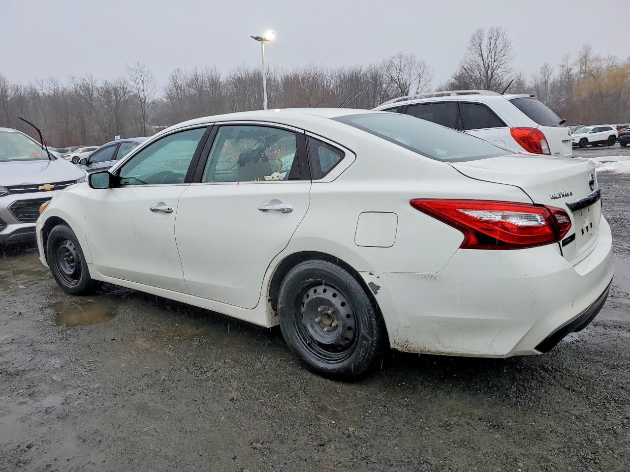 2017 Nissan Altima 2.5 - Фото 2