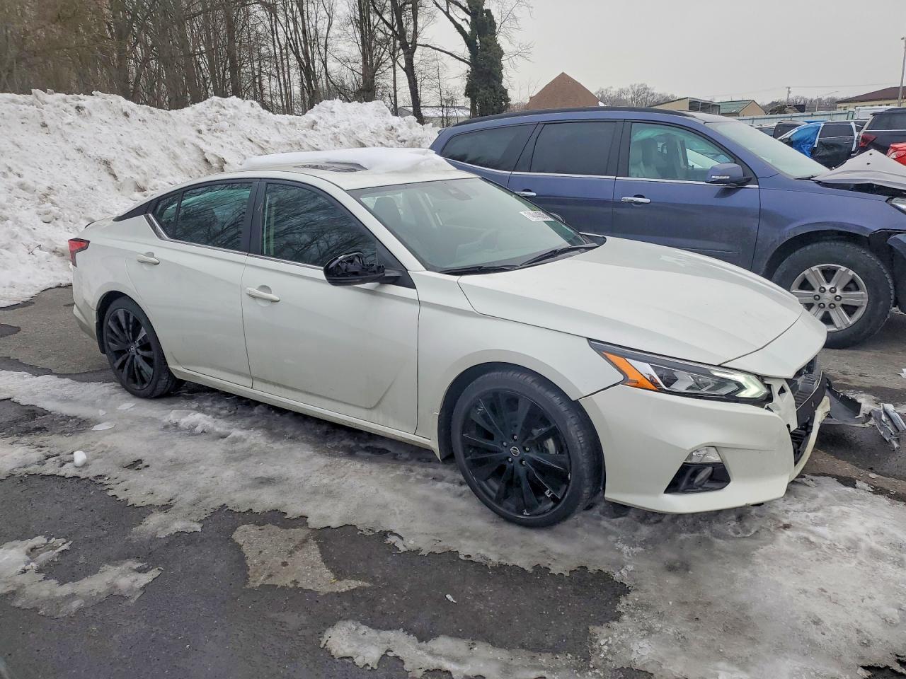 2022 Nissan Altima Sr - Фото 4