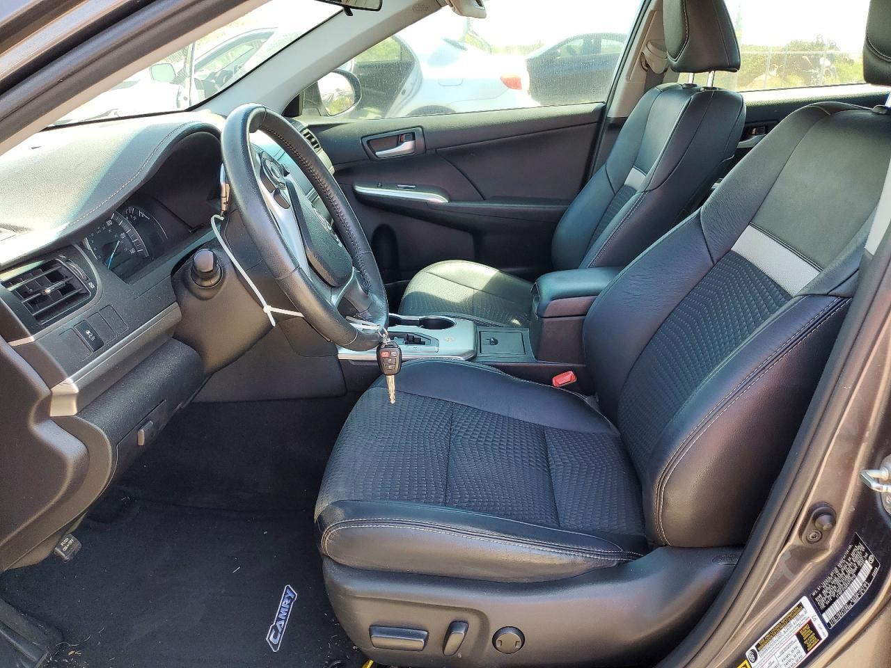 2014 Toyota Camry L - Фото 7