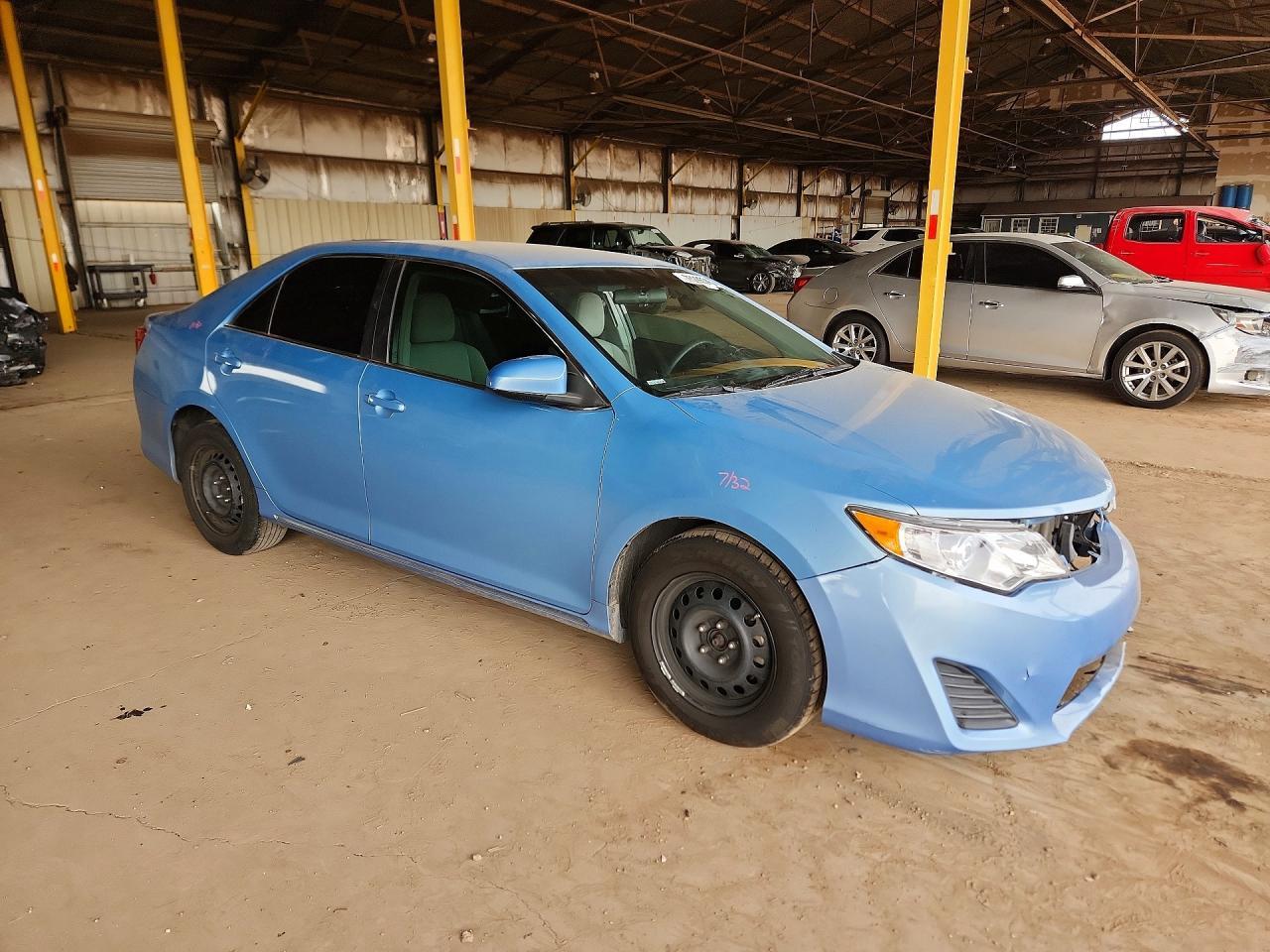 2012 Toyota Camry Base - Фото 4