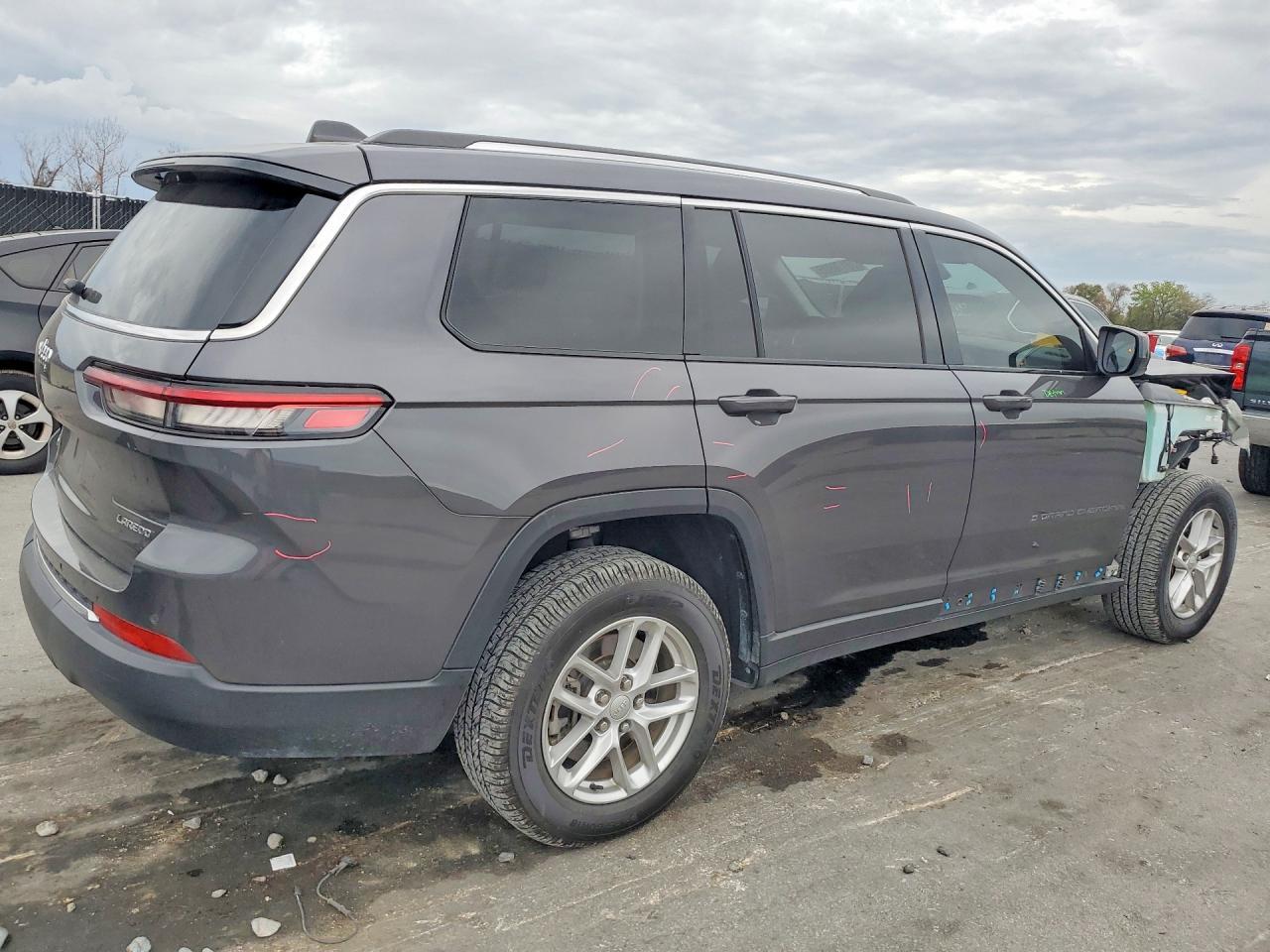 2022 Jeep Grand Cherokee L Laredo - Фото 3