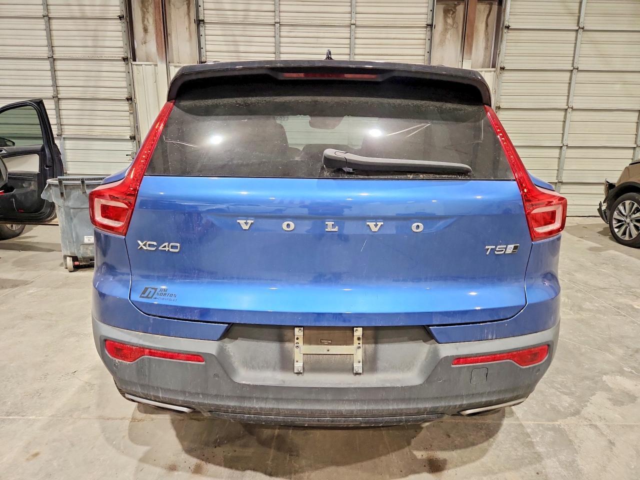 2020 Volvo Xc40 T5 R-Design - Фото 6
