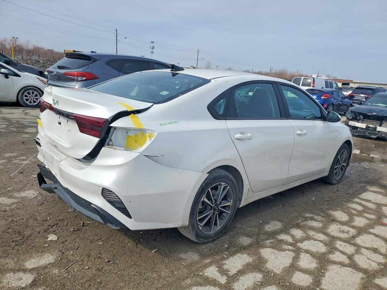 2023 Kia Forte Lx - Фото 3