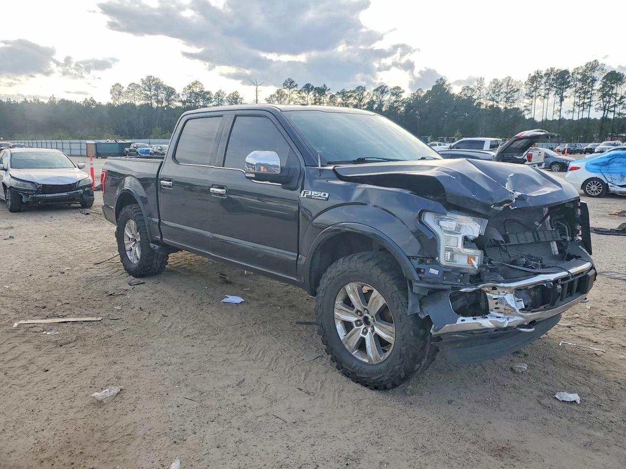 2015 Ford F150 Supercrew - Фото 4