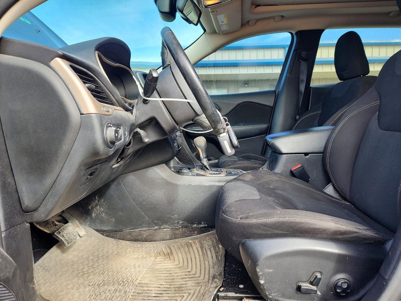 2015 Jeep Cherokee Latitude - Фото 7