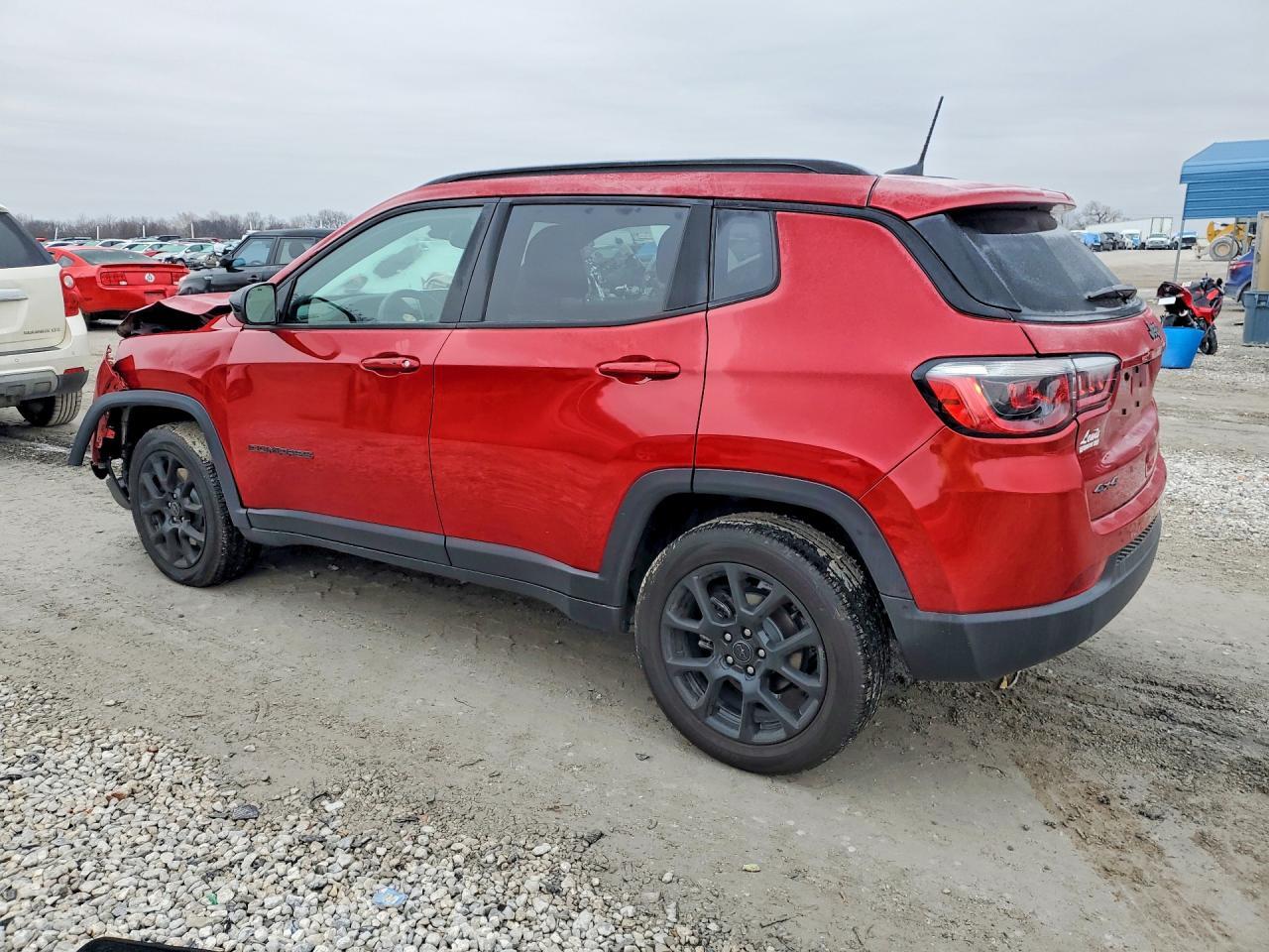 2025 Jeep Compass Latitude - Фото 2