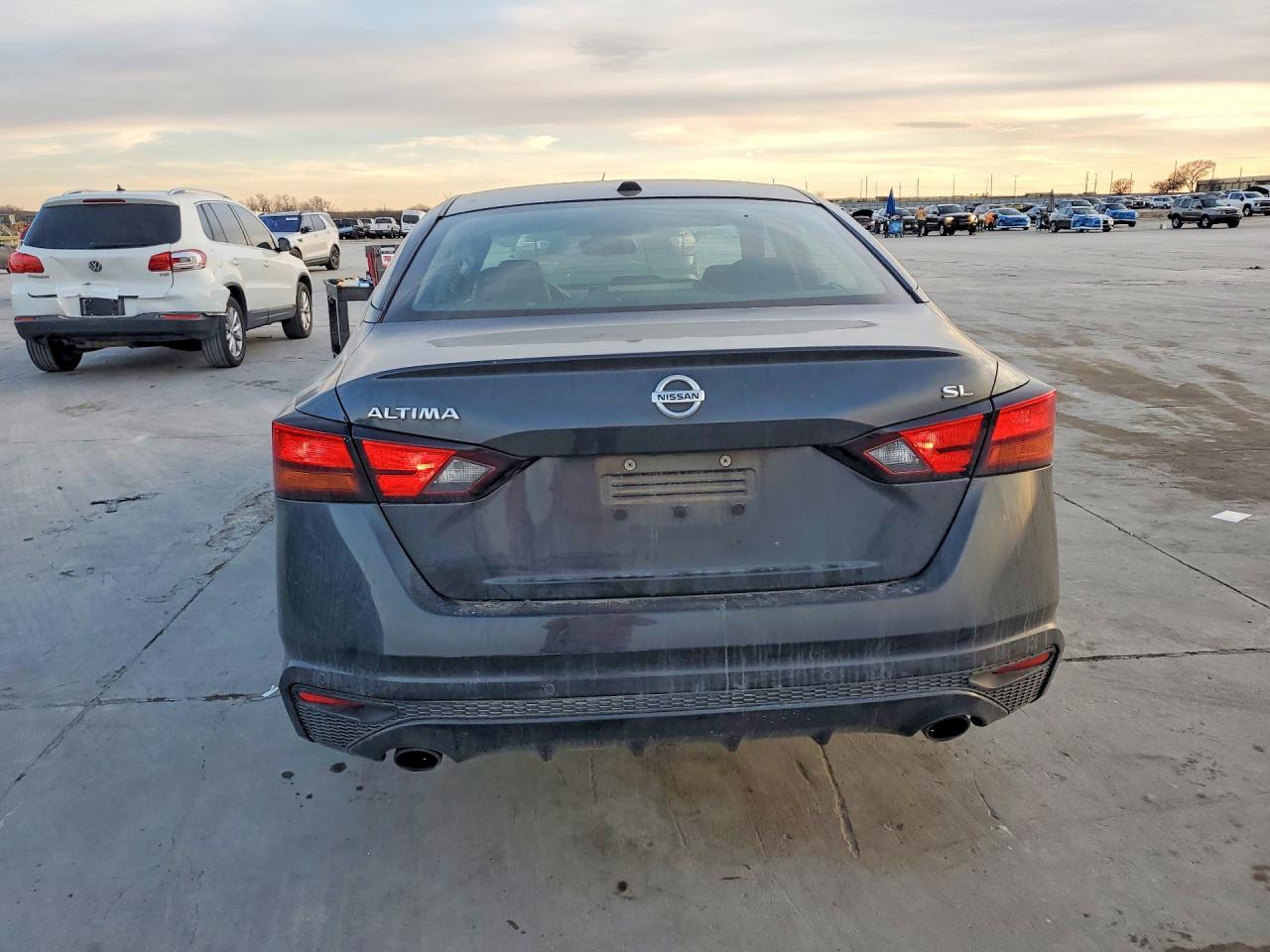 2020 Nissan Altima Sl - Image 6