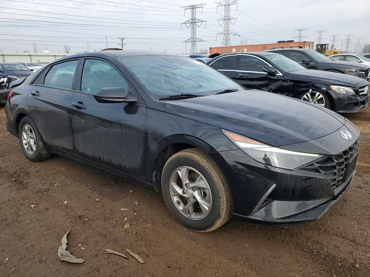 2021 Hyundai Elantra Se - Фото 4