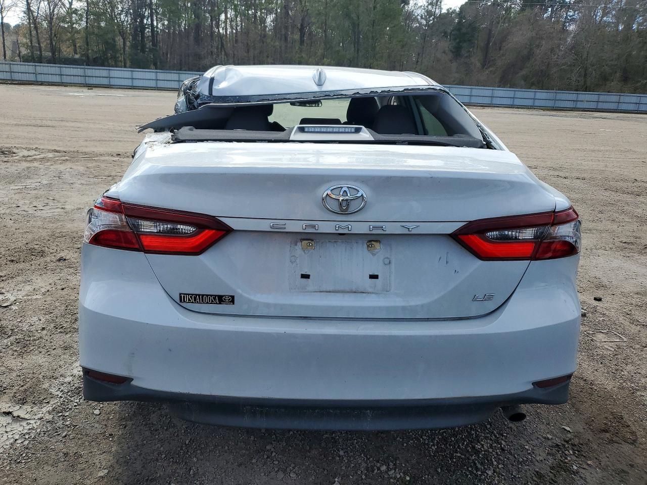 2023 Toyota Camry Le - Фото 6