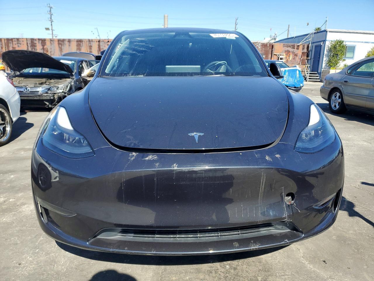 2024 Tesla Model Y - Фото 5