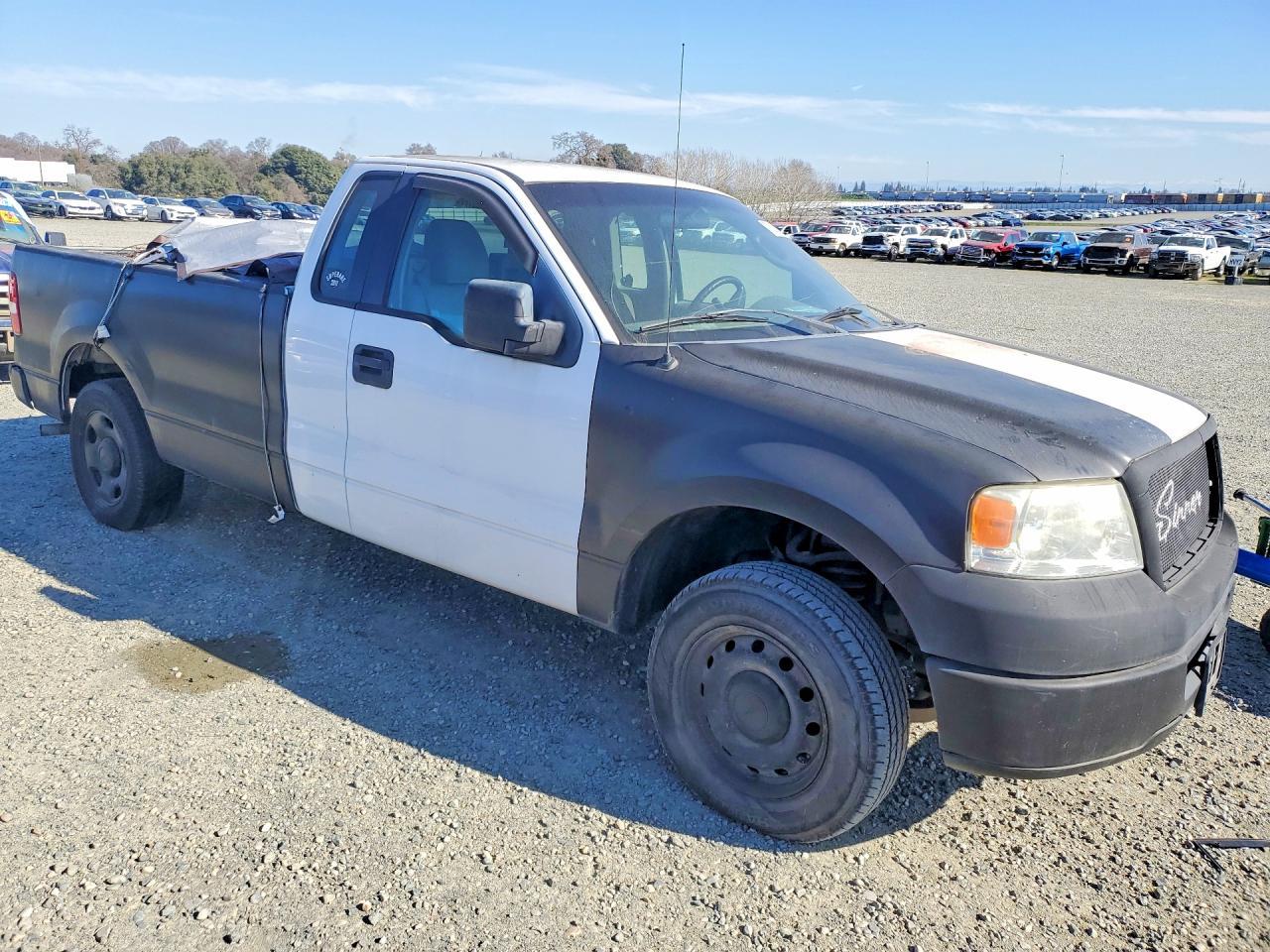 2006 Ford F150 - Image 4