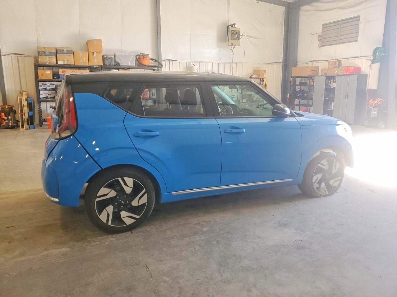 2024 Kia Soul Gt Line - Image 3