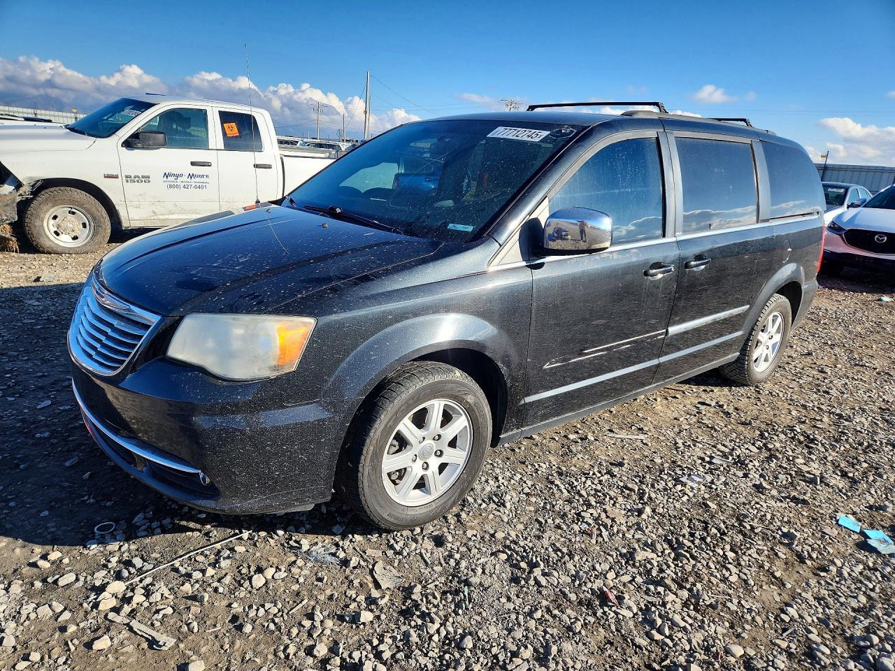 2012 Chrysler Town & Country Touring L