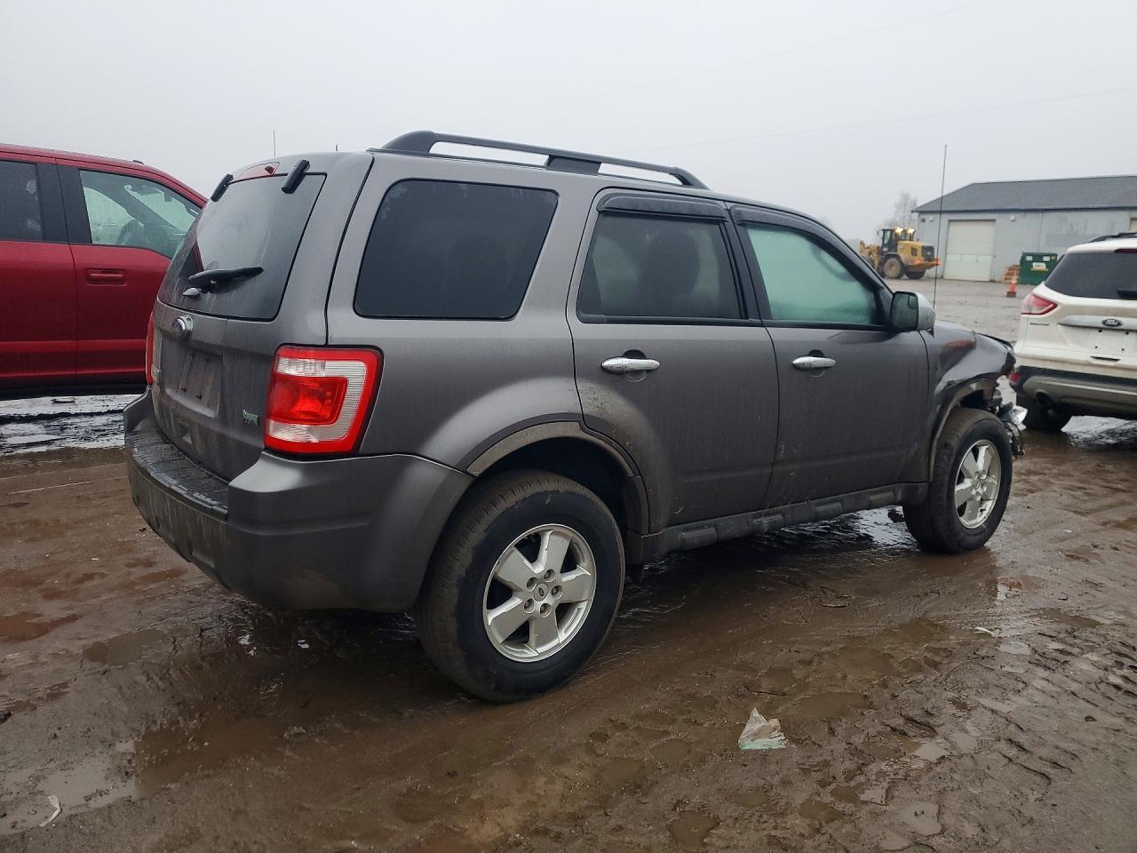 2011 Ford Escape Xlt - Фото 3