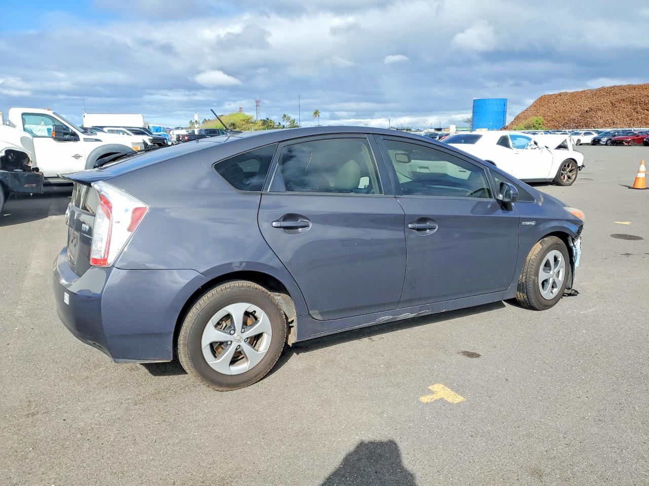 2013 Toyota Prius - Фото 3