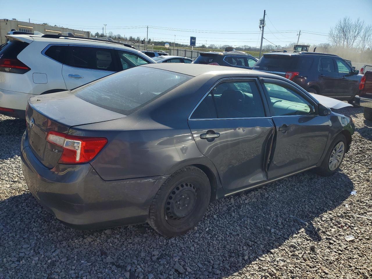 2012 Toyota Camry Base - Фото 3