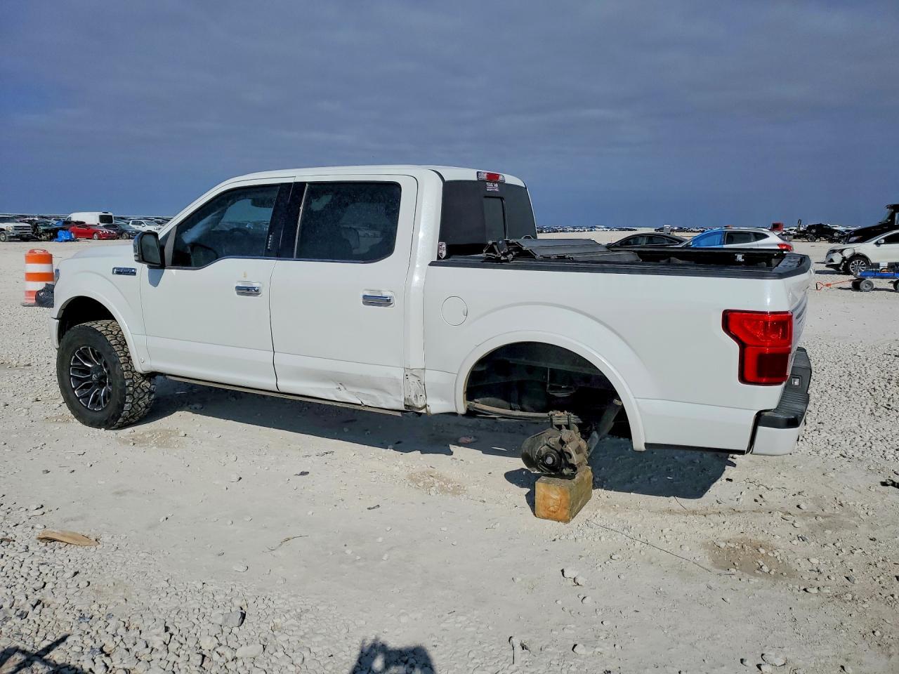 2020 Ford F150 Supercrew - Фото 2