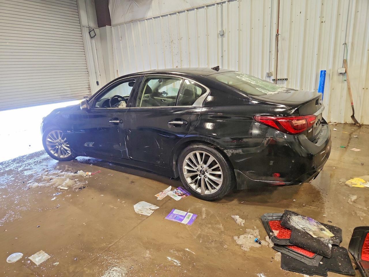 2019 Infiniti Q50 3.0T Luxe - Фото 2