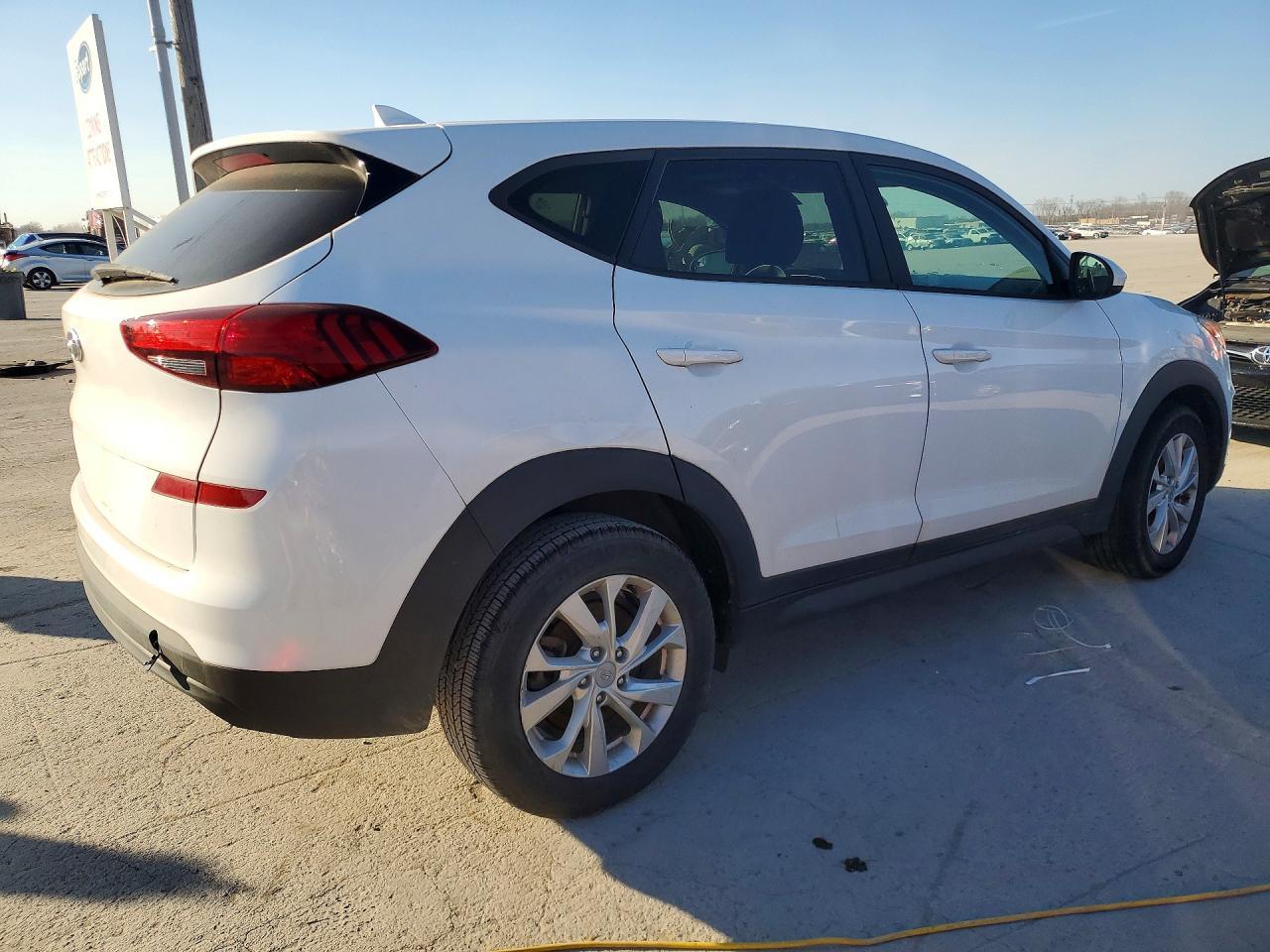 2020 Hyundai Tucson Se - Image 3