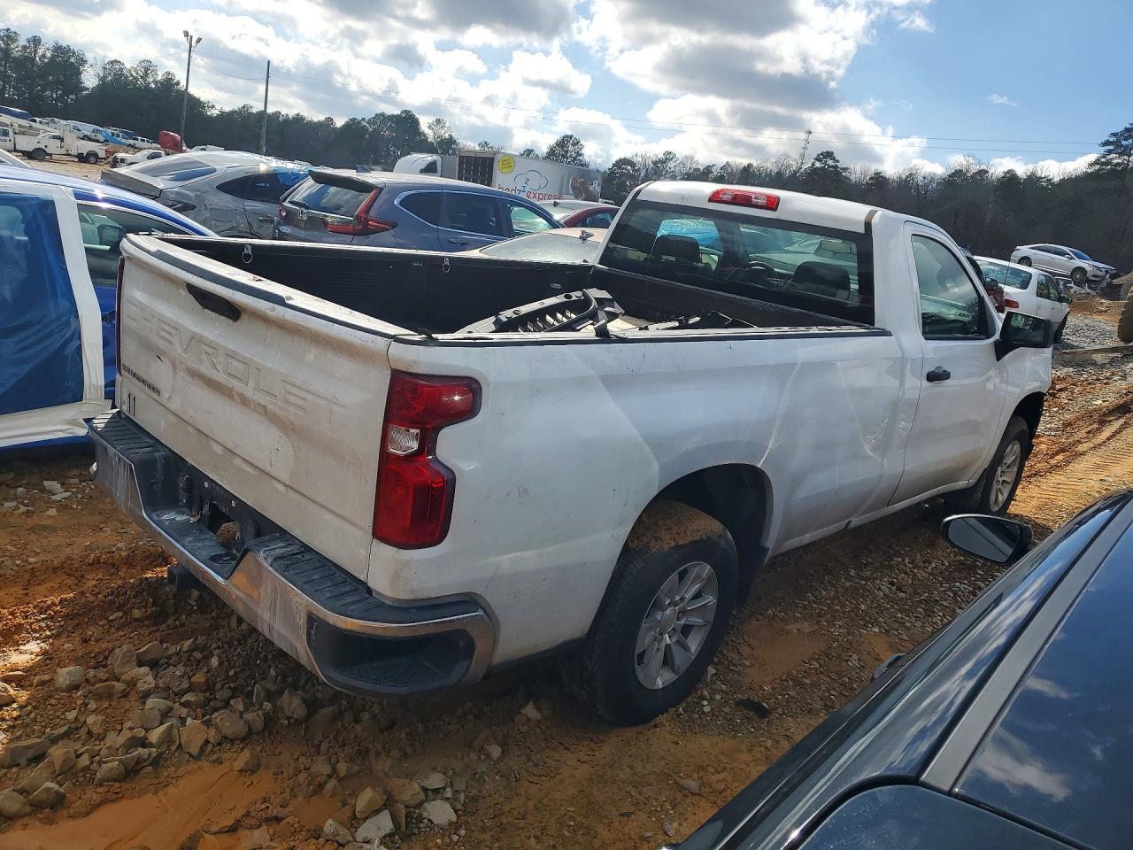 2021 Chevrolet Silverado C1500 - Image 3