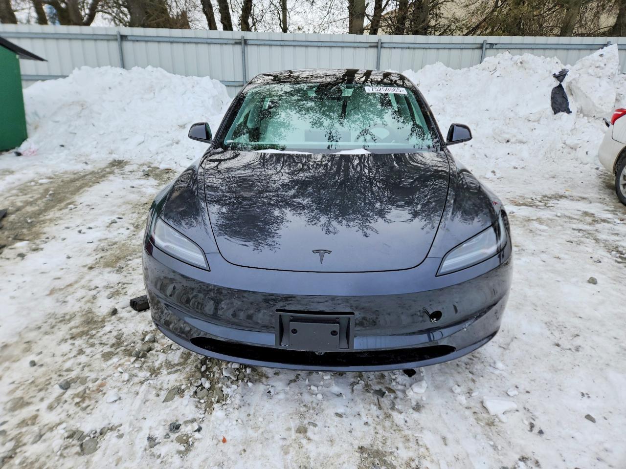 2026 Tesla Model 3 - Фото 5