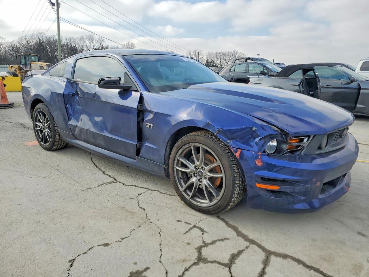 2010 Ford Mustang Gt - Фото 4