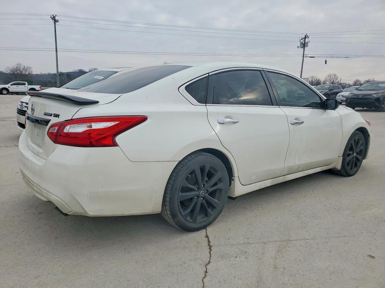 2018 Nissan Altima 2.5 - Image 3