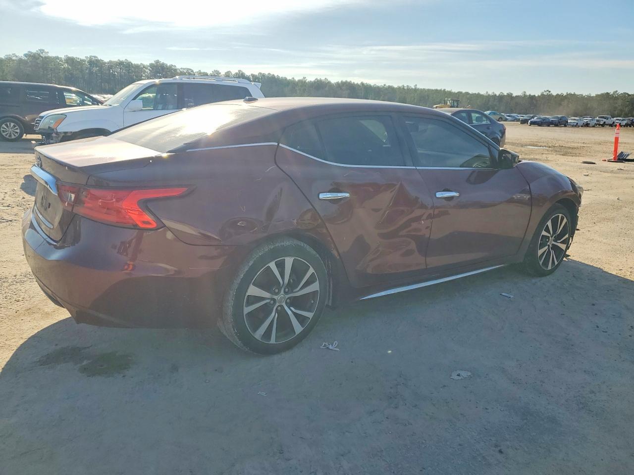 2017 Nissan Maxima 3.5S - Фото 3
