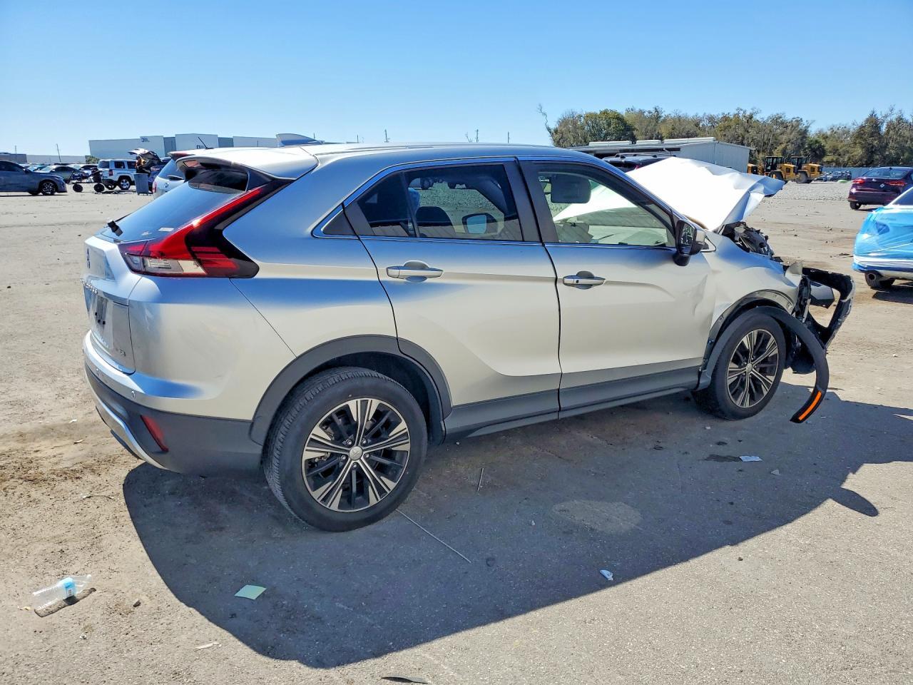 2022 Mitsubishi Eclipse Cross Se - Фото 3