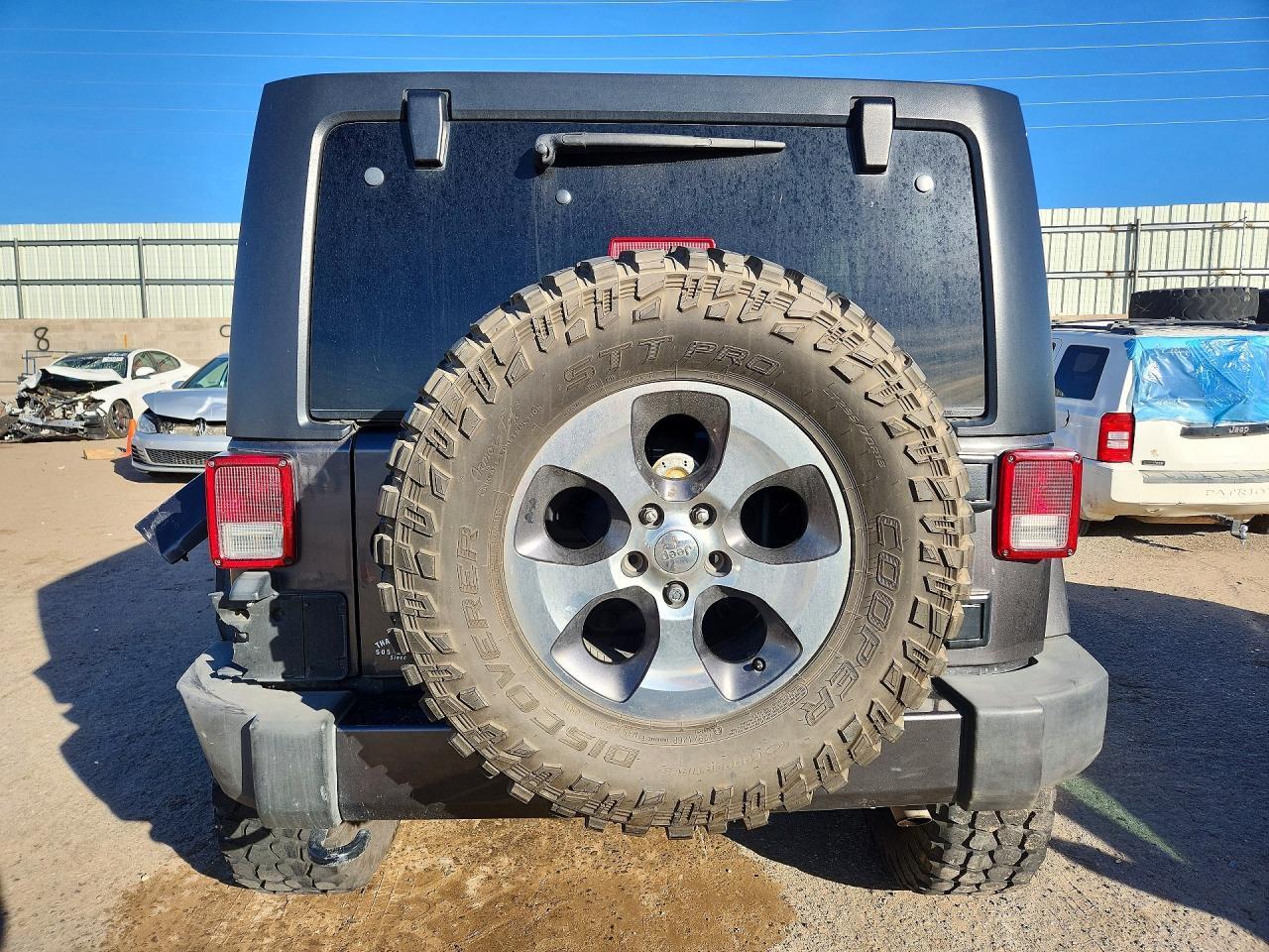 2016 Jeep Wrangler - Фото 6