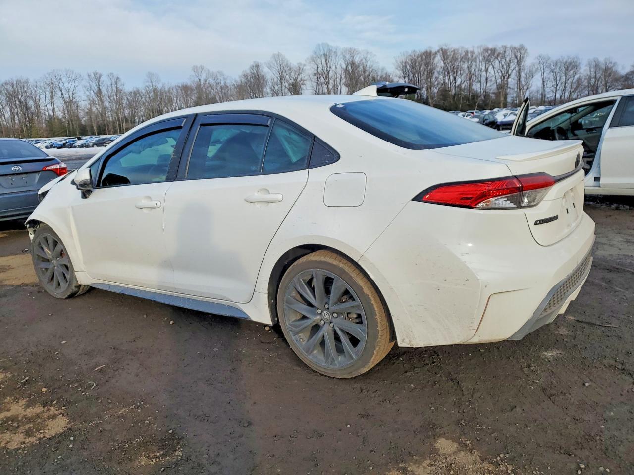 2020 Toyota Corolla Se - Image 2