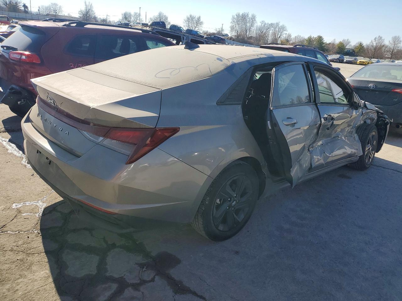 2021 Hyundai Elantra 4D - Image 3