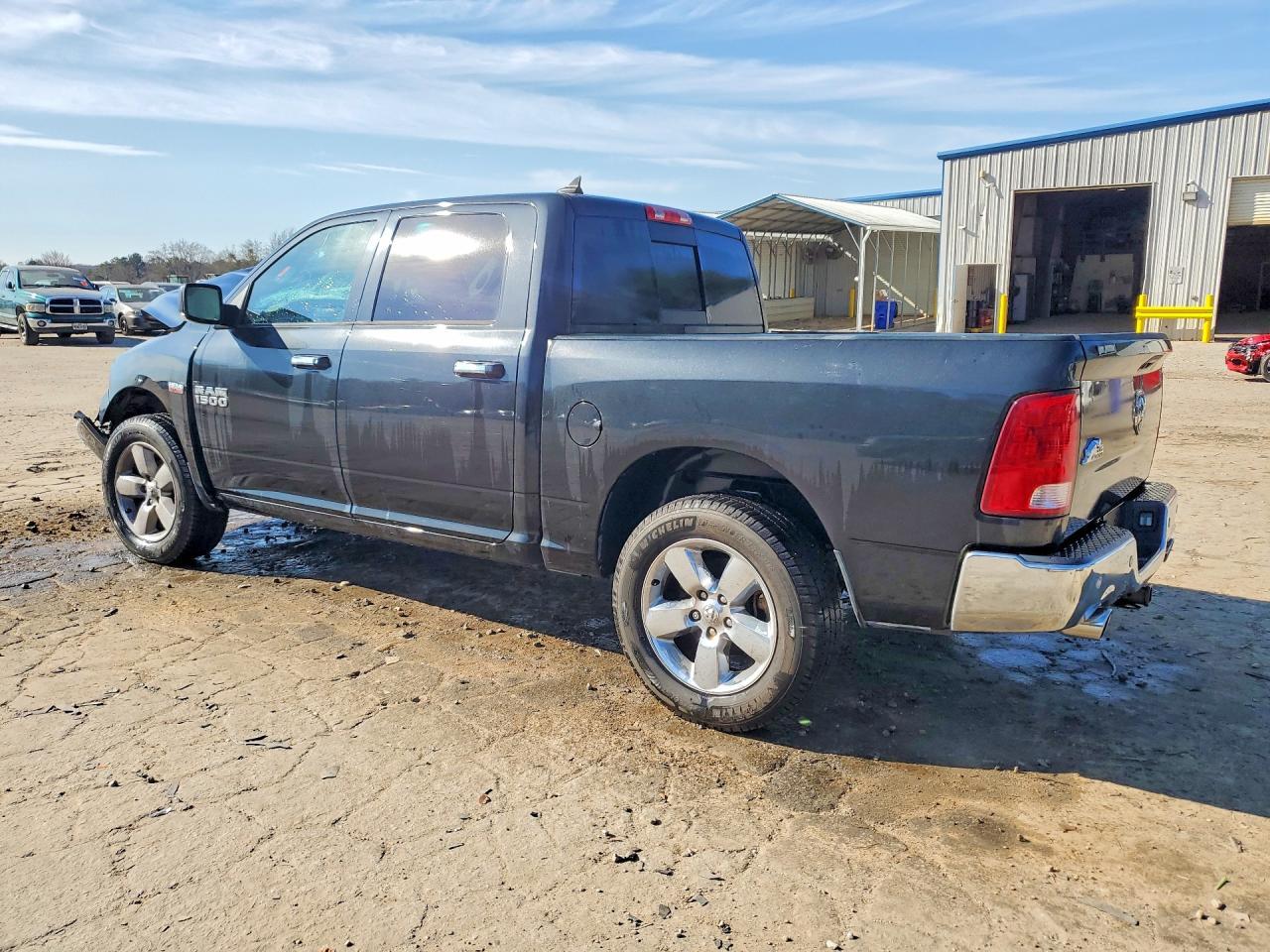 2017 Ram 1500 Slt - Фото 2