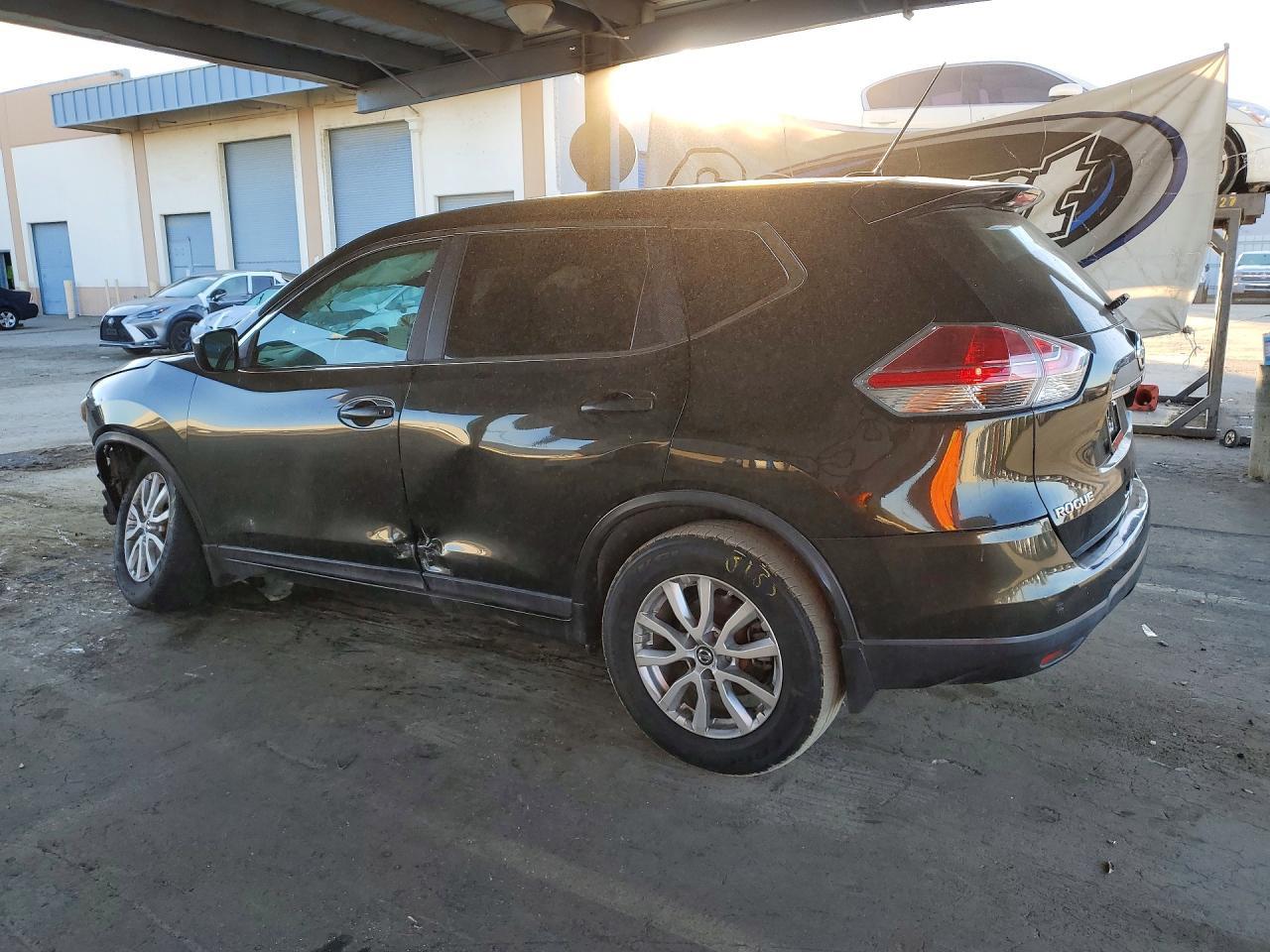 2016 Nissan Rogue S - Image 2