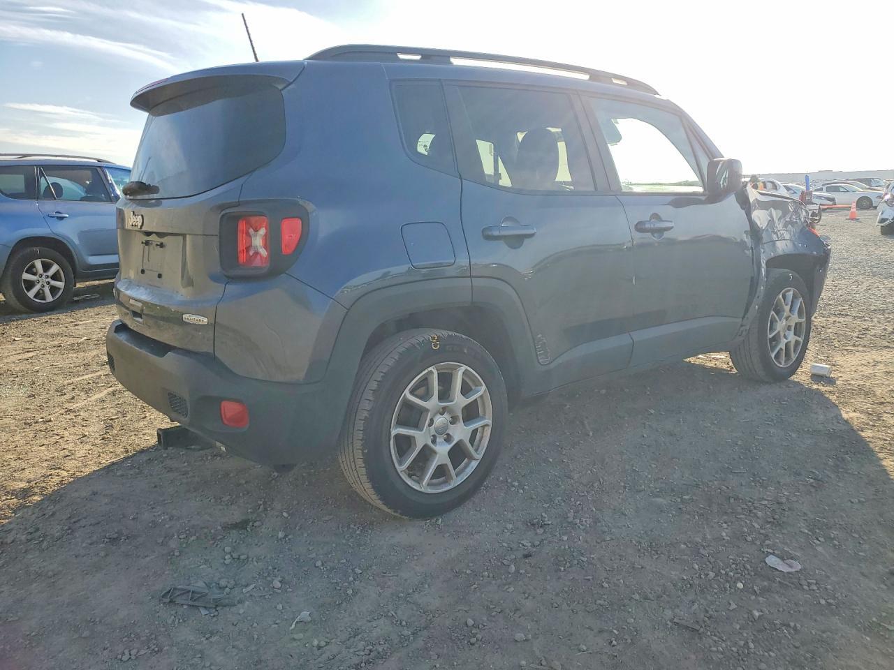 2019 Jeep Renegade Latitude - Фото 3