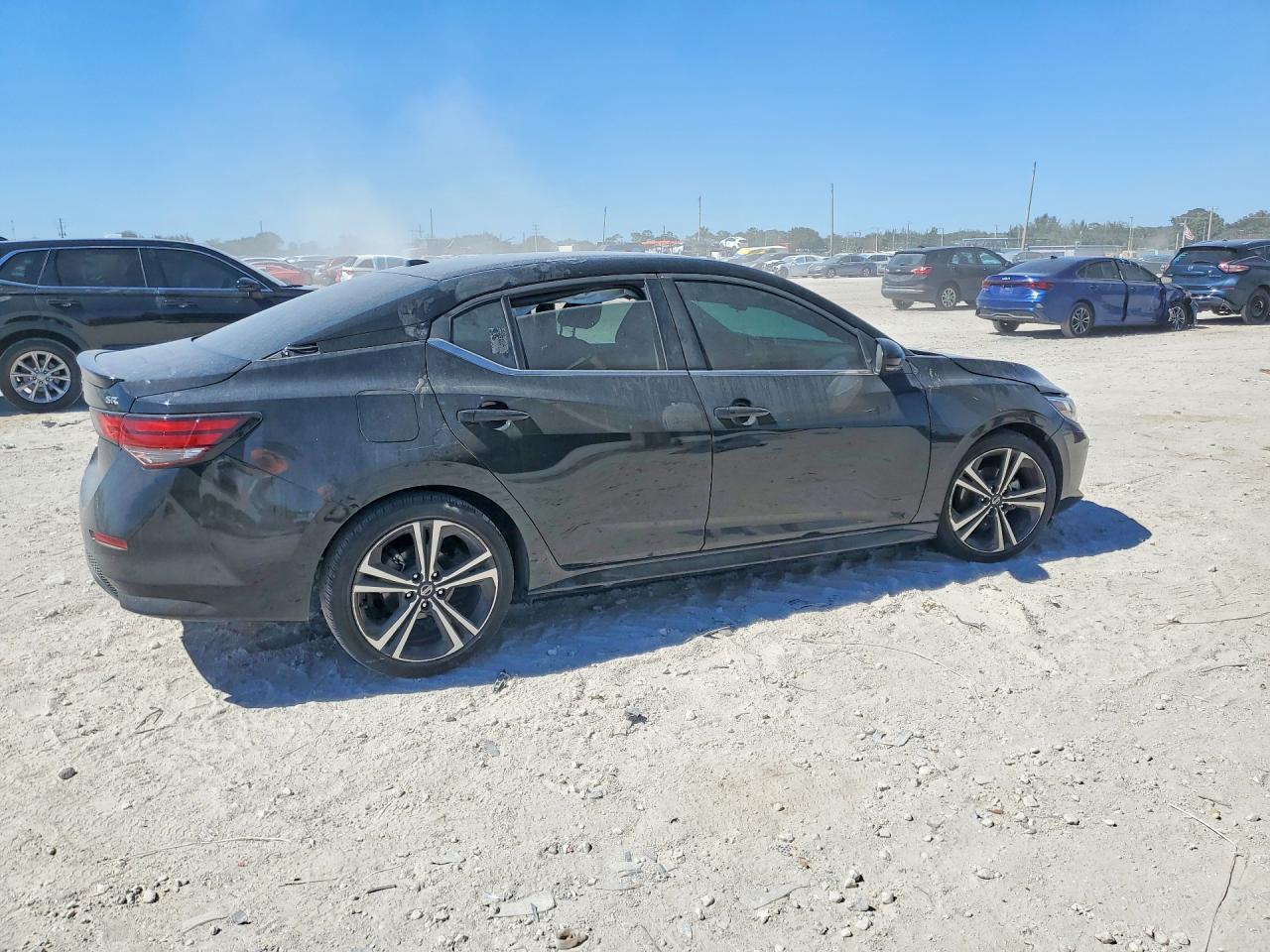 2023 Nissan Sentra Sr - Image 3