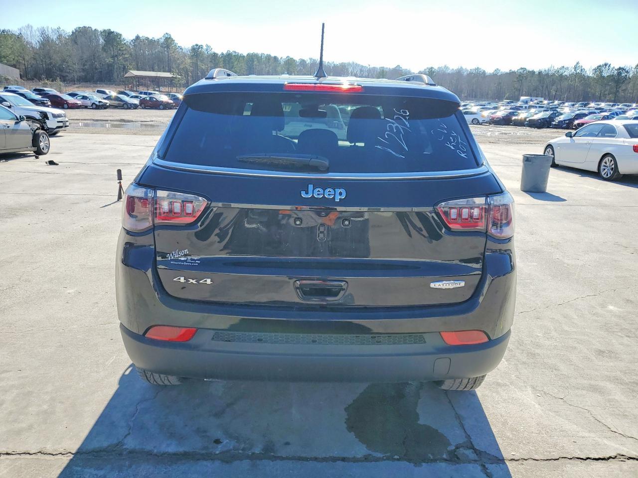 2025 Jeep Compass Latitude - Фото 6