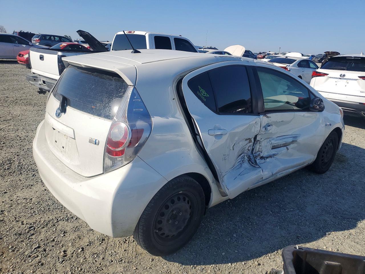 2013 Toyota Prius C - Фото 3