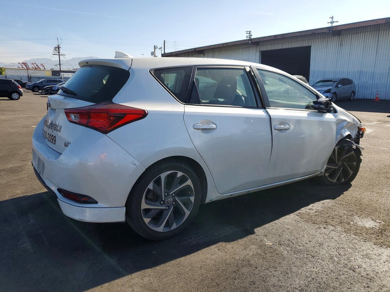 2018 Toyota Corolla Im - Image 3