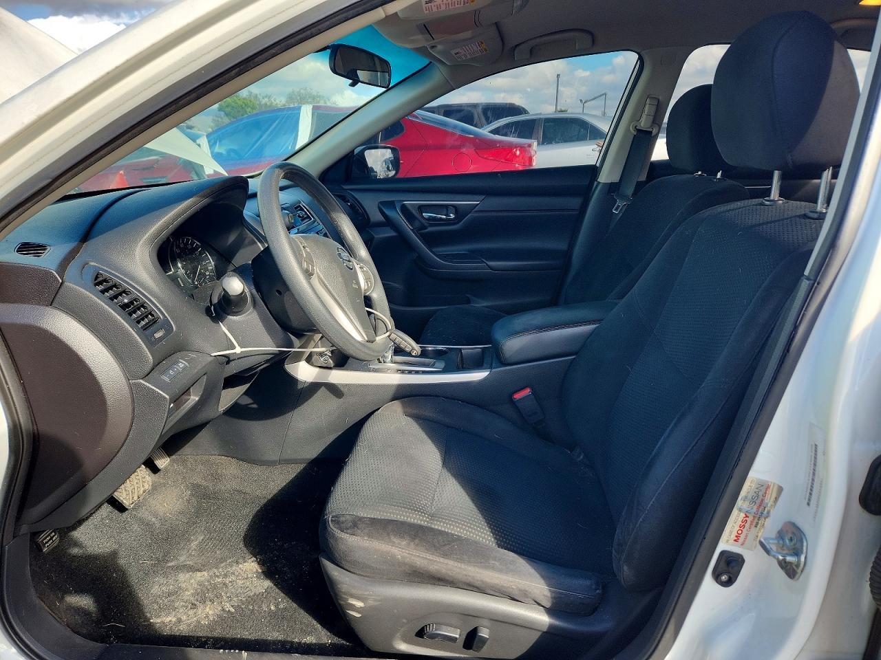 2015 Nissan Altima 2.5 - Image 7