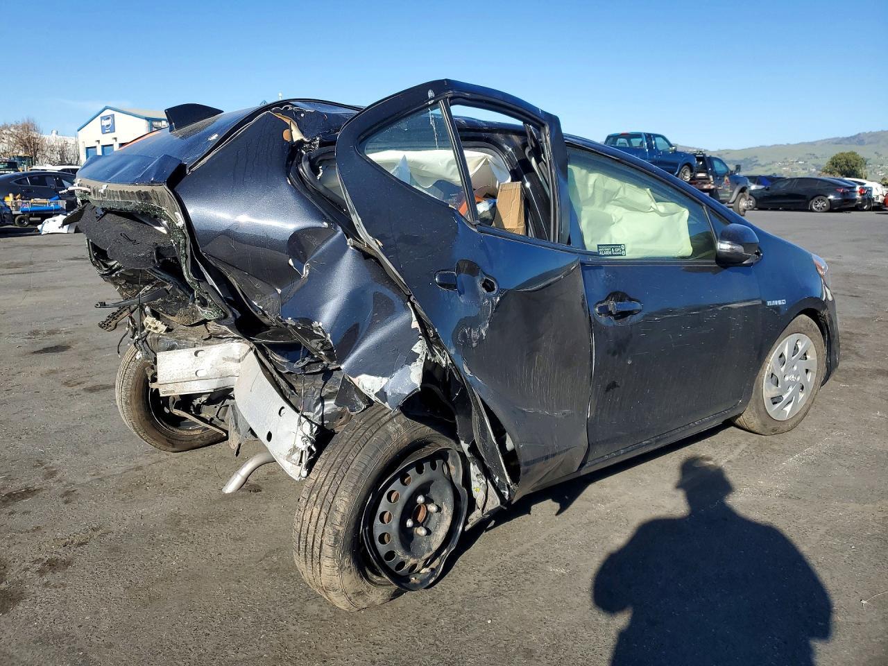 2016 Toyota Prius C - Фото 3