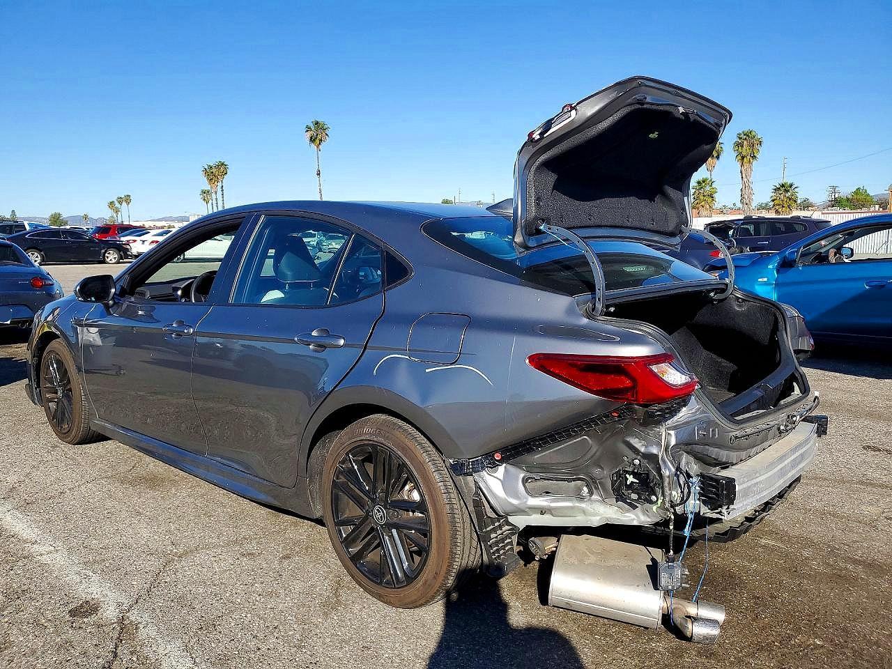 2025 Toyota Camry Se - Image 2