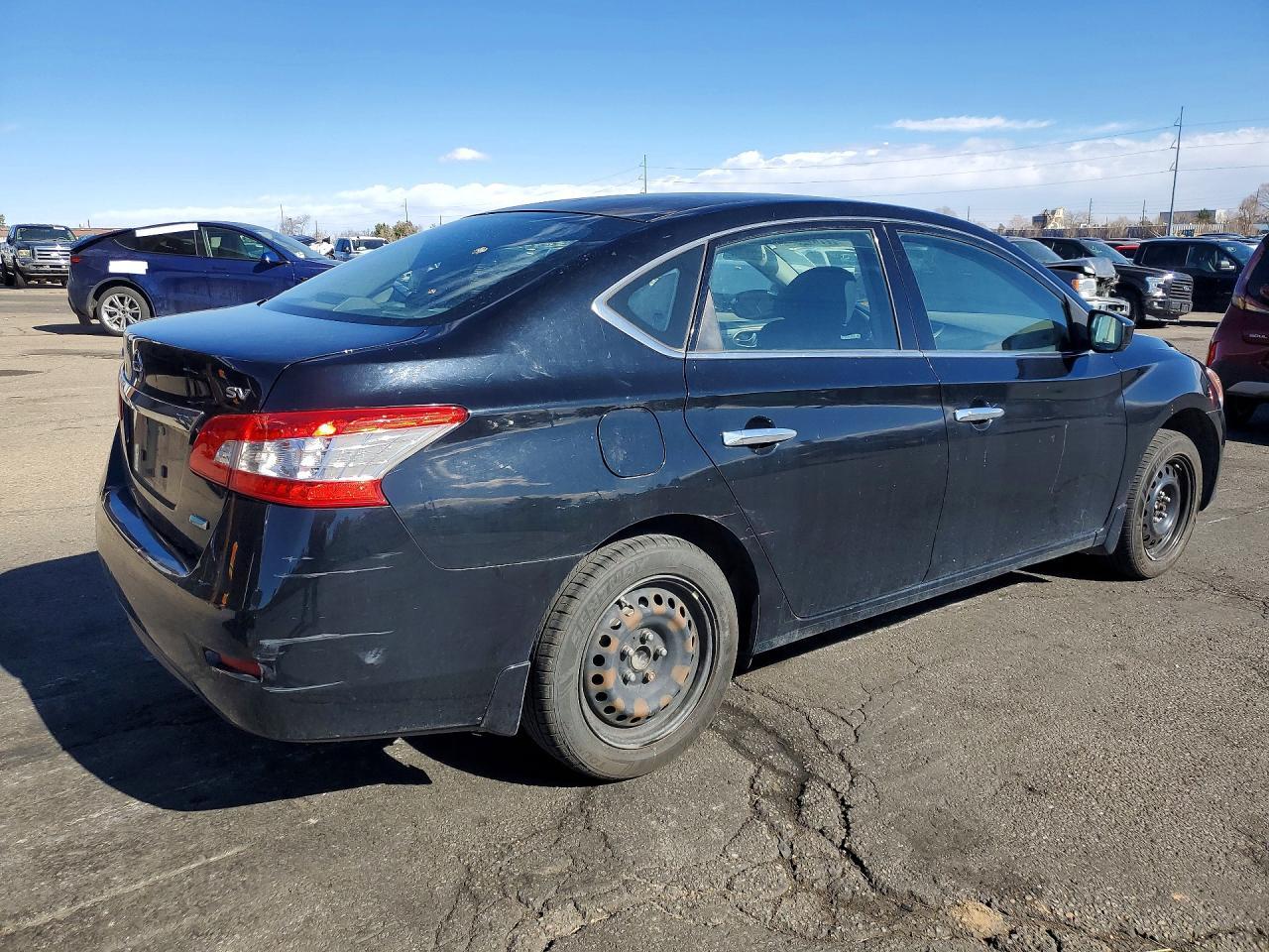 2014 Nissan Sentra S - Фото 3