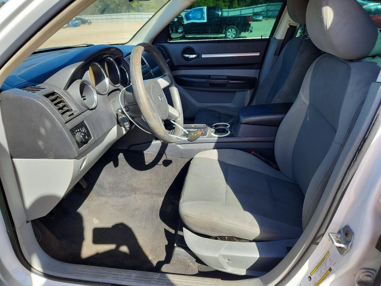 2010 Dodge Charger - Фото 7