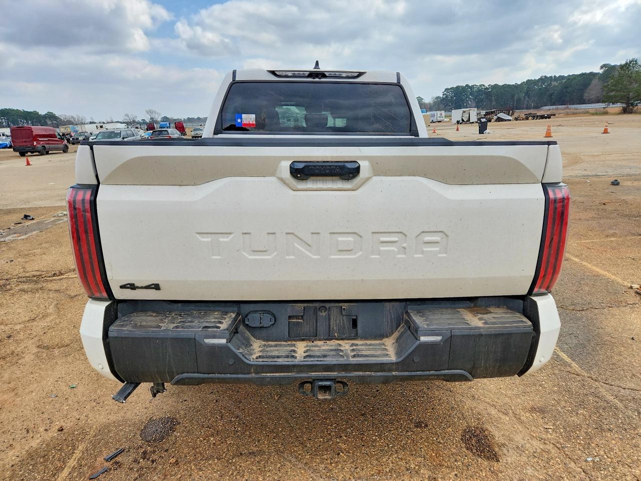 2025 Toyota Tundra Limited - Фото 6