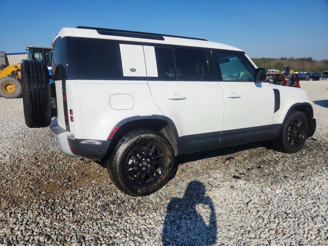 2024 Land Rover Defender 110 S - Фото 3