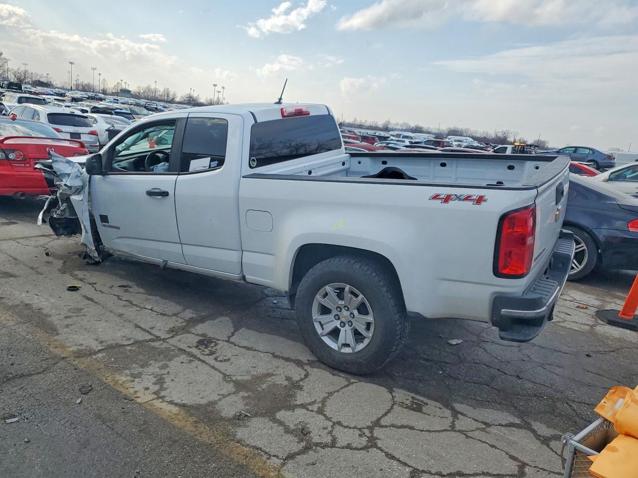2017 Chev Colorado - Image 2
