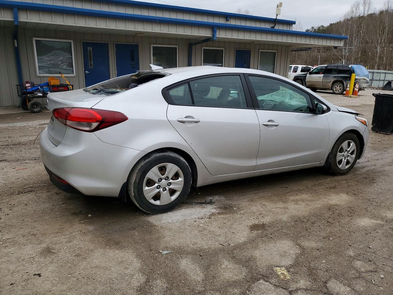 2018 Kia Forte Lx - Image 3